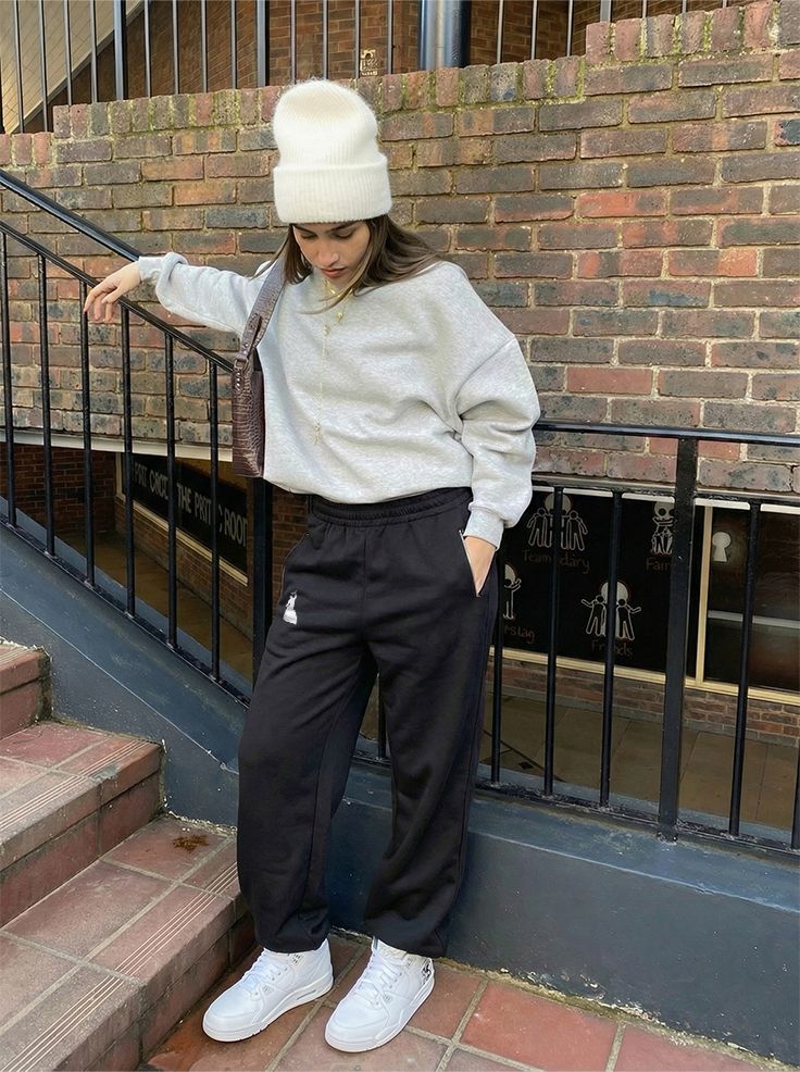 Baseline Joggers (Black)